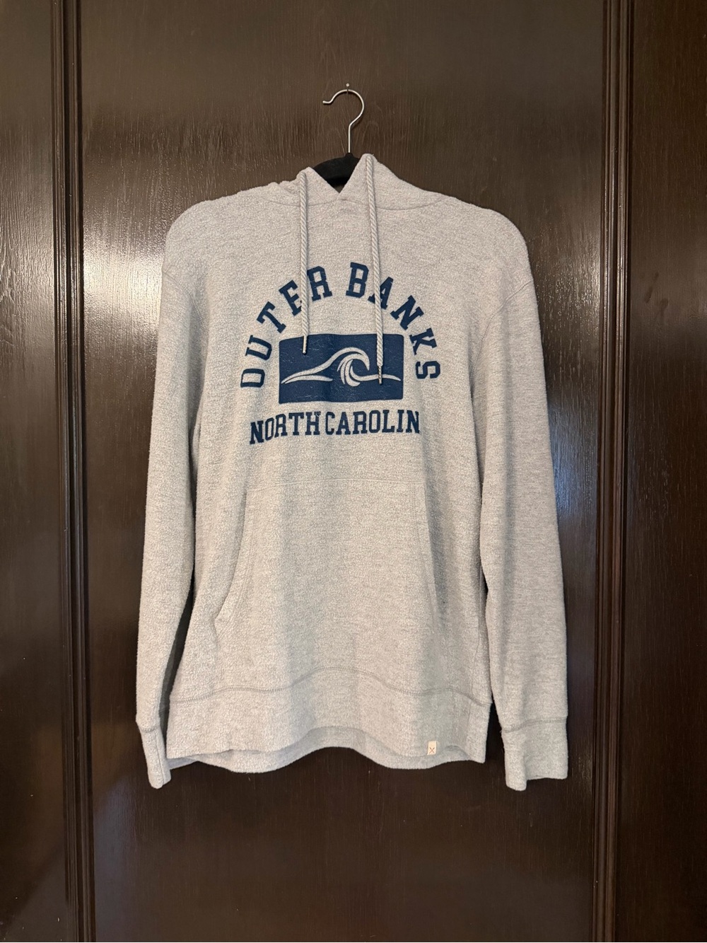 Vineyard Crew Light Heather Gray Pullover Hoodie with Navy Graphic
